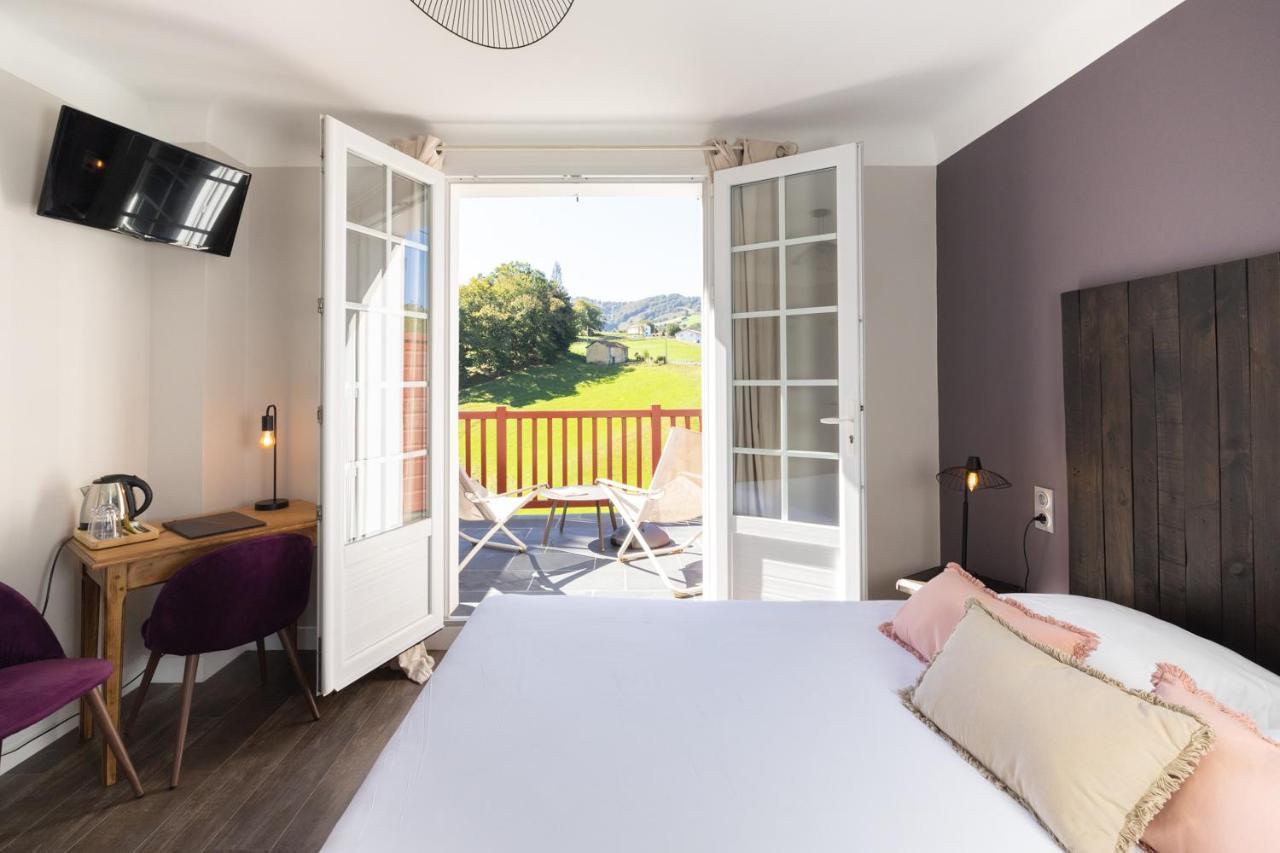 Logis Hotel St Sylvestre Aldudes Экстерьер фото