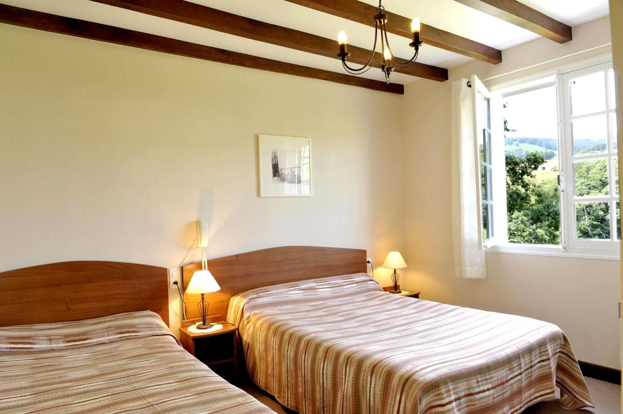 Logis Hotel St Sylvestre Aldudes Экстерьер фото